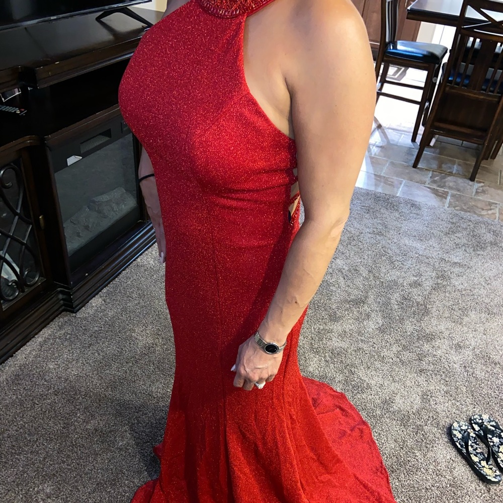 Red Prom Dress! - Picture 8 of 8